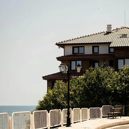 アパートホテル Stela 4*