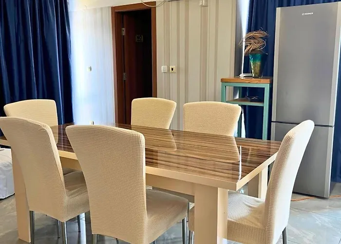 アパートホテル Stela